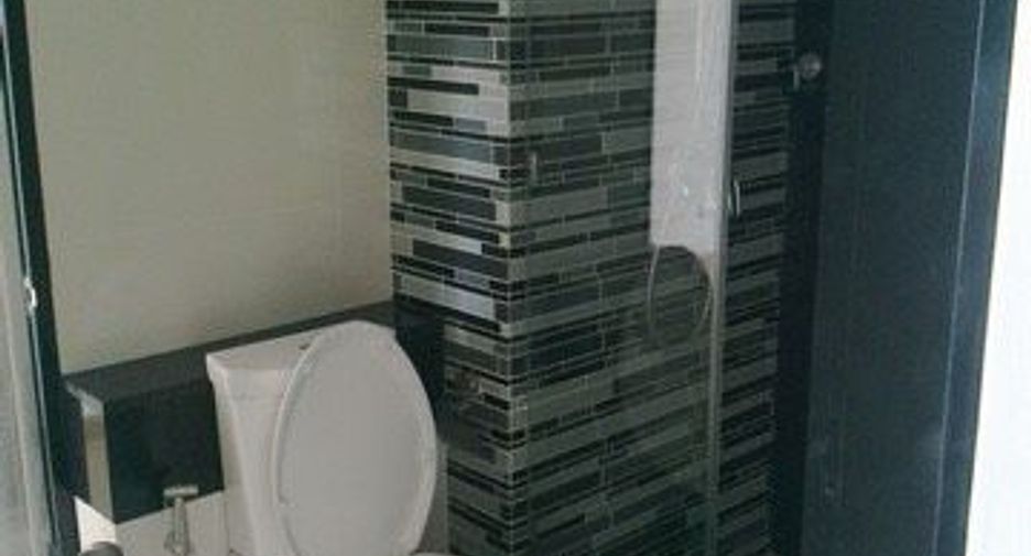 For rent and for sale 1 bed condo in Khlong Toei, Bangkok