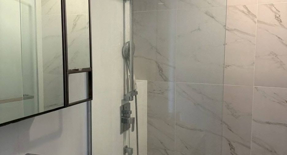 For rent and for sale 2 bedrooms condo in Phra Khanong, Bangkok