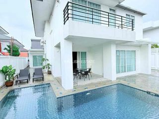 For rent 6 bedrooms villa in Bang Lamung, Chonburi
