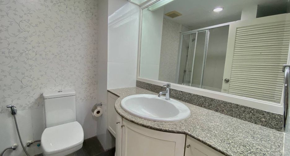 For rent and for sale 3 bedrooms condo in Watthana, Bangkok