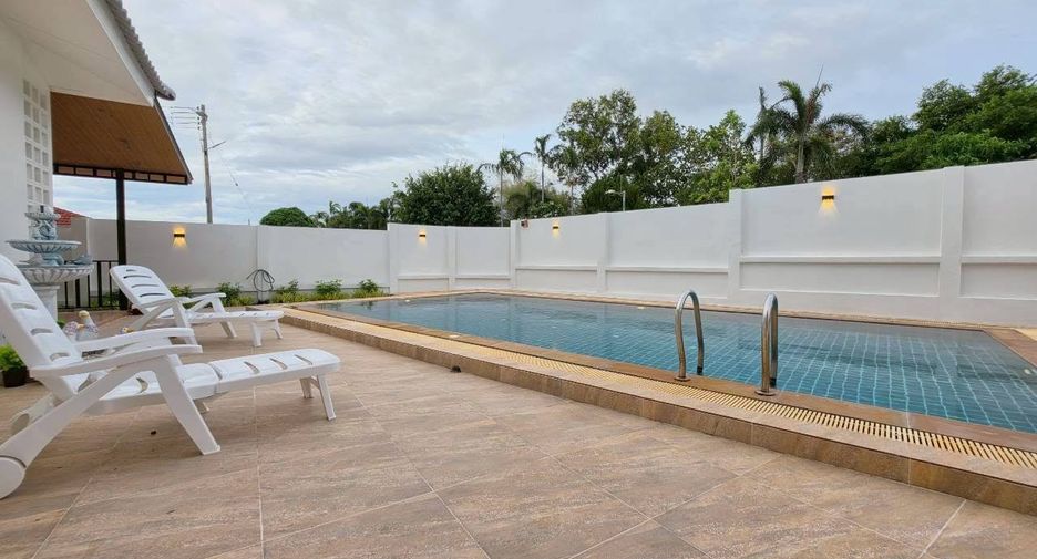 For sale 3 bedrooms house in Bang Saray, Pattaya