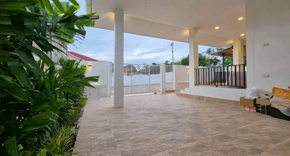 For sale 3 bedrooms house in Bang Saray, Pattaya