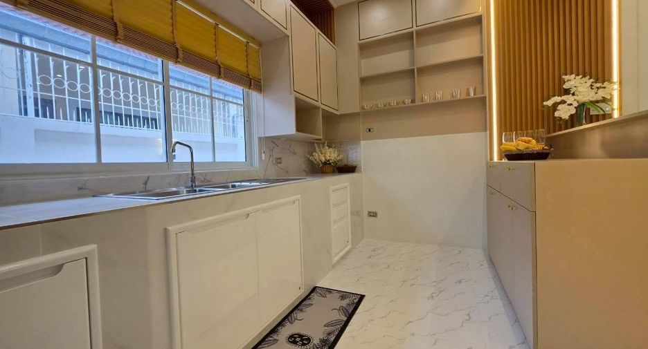 For sale 3 bedrooms house in Bang Saray, Pattaya
