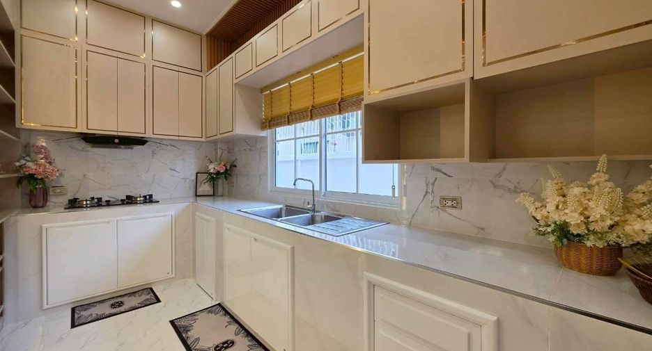 For sale 3 bedrooms house in Bang Saray, Pattaya