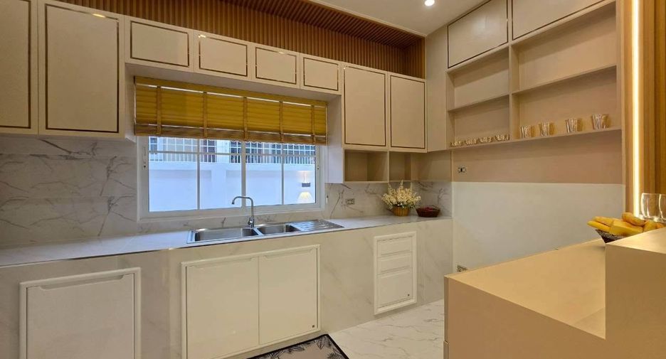 For sale 3 bedrooms house in Bang Saray, Pattaya