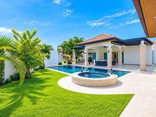 Villa en venta de 4 habitaciones en Hua Hin, Prachuap Khiri Khan