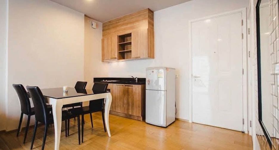 Wohnung zur Miete mit 1 Zimmer in Khlong San, Bangkok