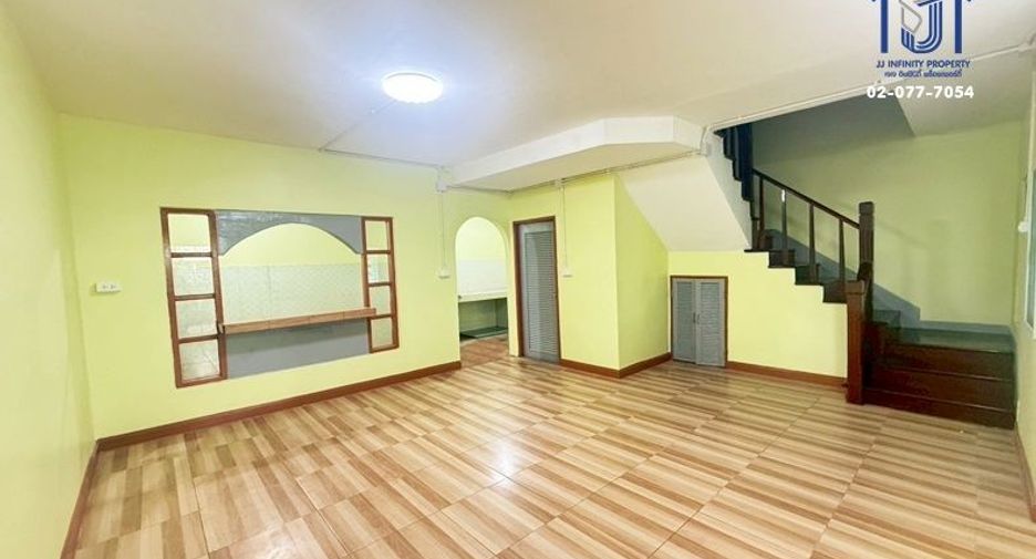 For sale 3 bedrooms townhouse in Khlong Luang, Pathum Thani