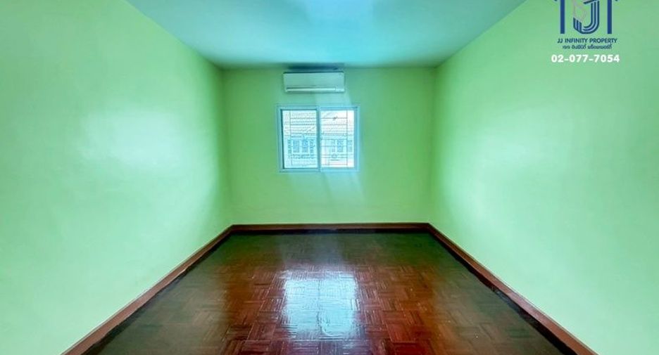 For sale 3 bedrooms townhouse in Khlong Luang, Pathum Thani
