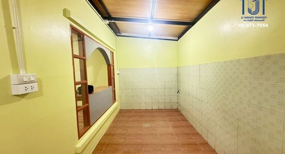 For sale 3 bedrooms townhouse in Khlong Luang, Pathum Thani