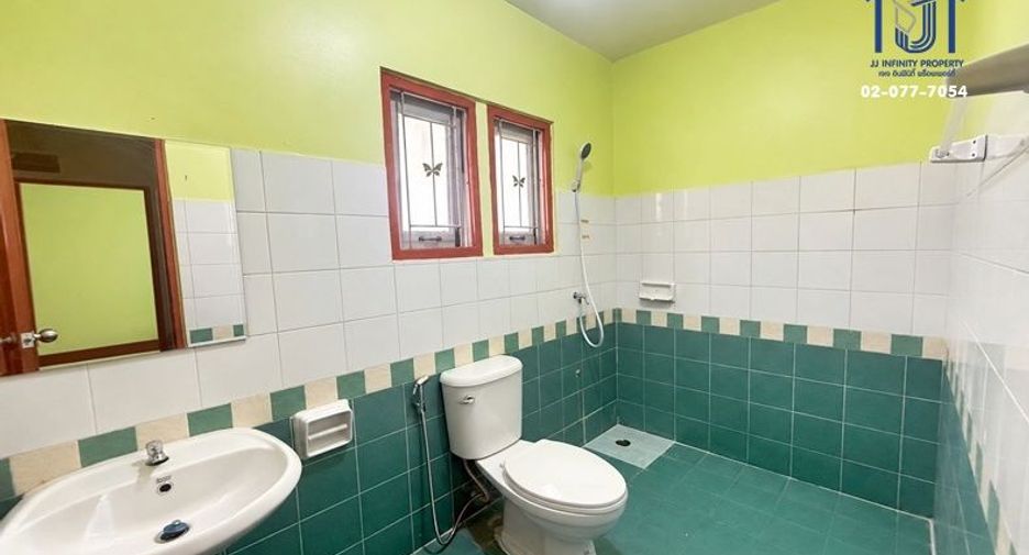 For sale 3 bedrooms townhouse in Khlong Luang, Pathum Thani