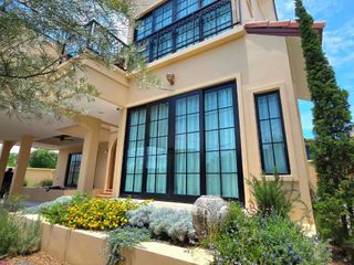 Villa en venta de 5 habitaciones en Bang Lamung, Chonburi