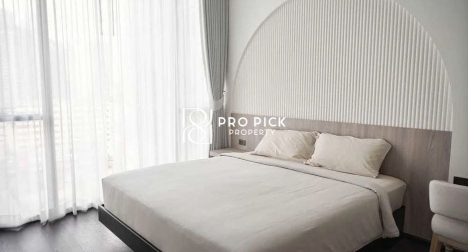 For rent 2 bedrooms condo in Khlong Toei, Bangkok