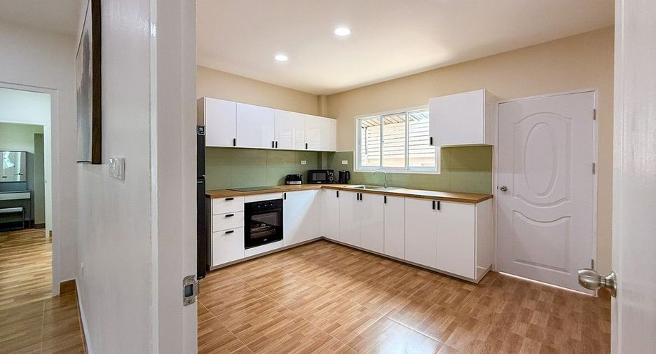 For rent 3 bedrooms house in Bang Saray, Pattaya
