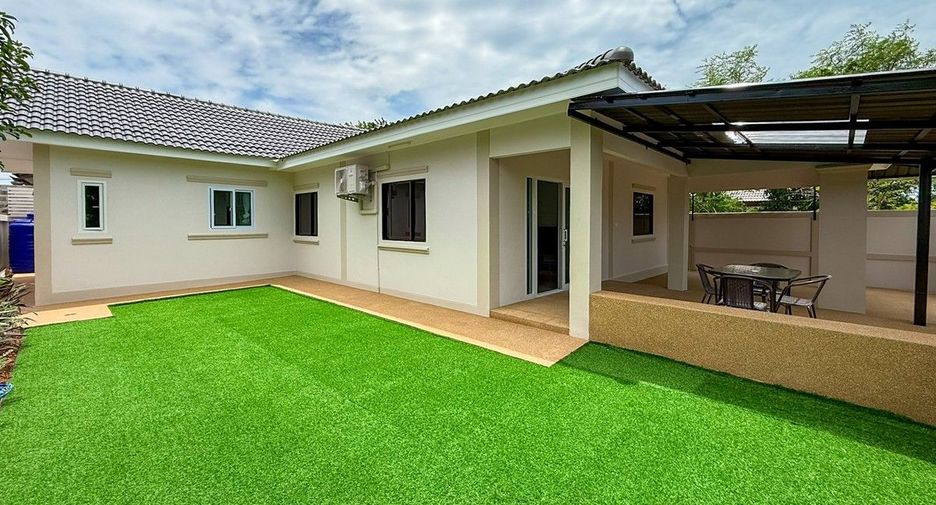 For rent 3 bedrooms house in Bang Saray, Pattaya