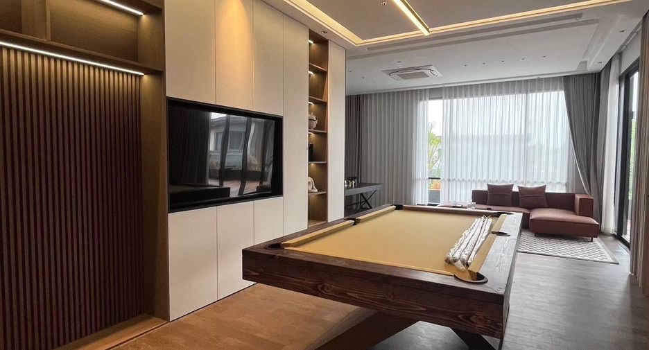For rent 5 bedrooms house in Suan Luang, Bangkok