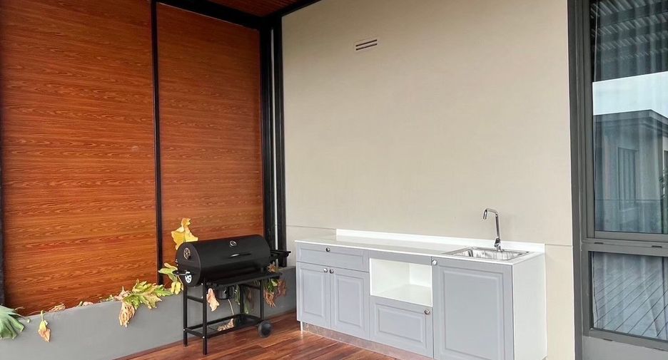 For rent 5 bedrooms house in Suan Luang, Bangkok