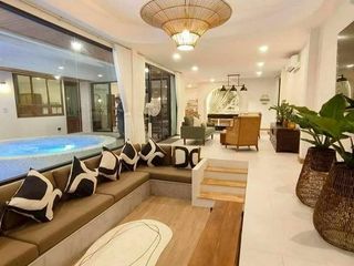 Villa en alquiler de 7 habitaciones en San Kamphaeng, Chiang Mai