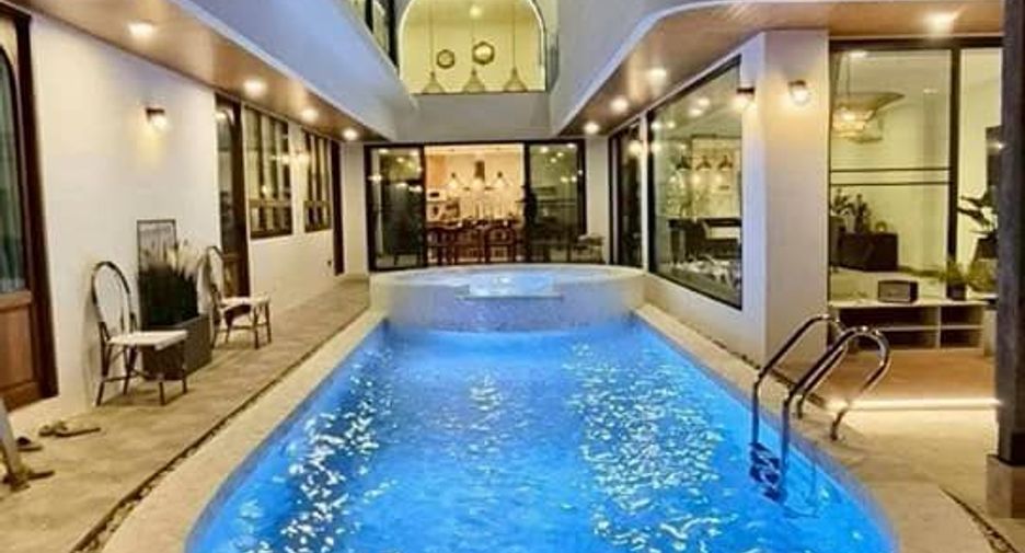 Villa en alquiler de 7 habitaciones en San Kamphaeng, Chiang Mai