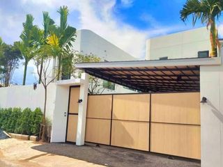 Villa en alquiler de 7 habitaciones en San Kamphaeng, Chiang Mai