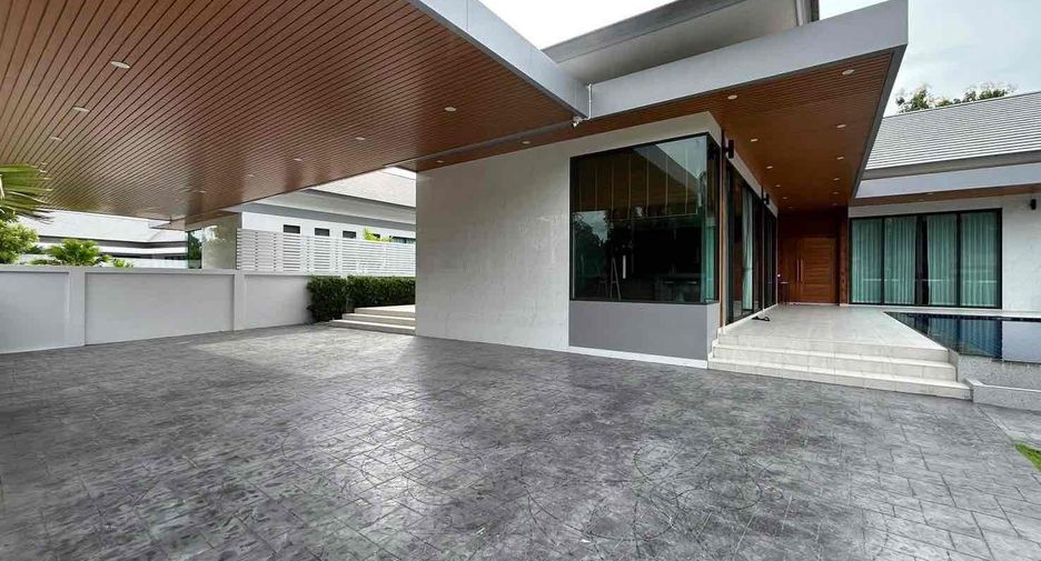 Villa en alquiler de 5 habitaciones en Bang Lamung, Chonburi