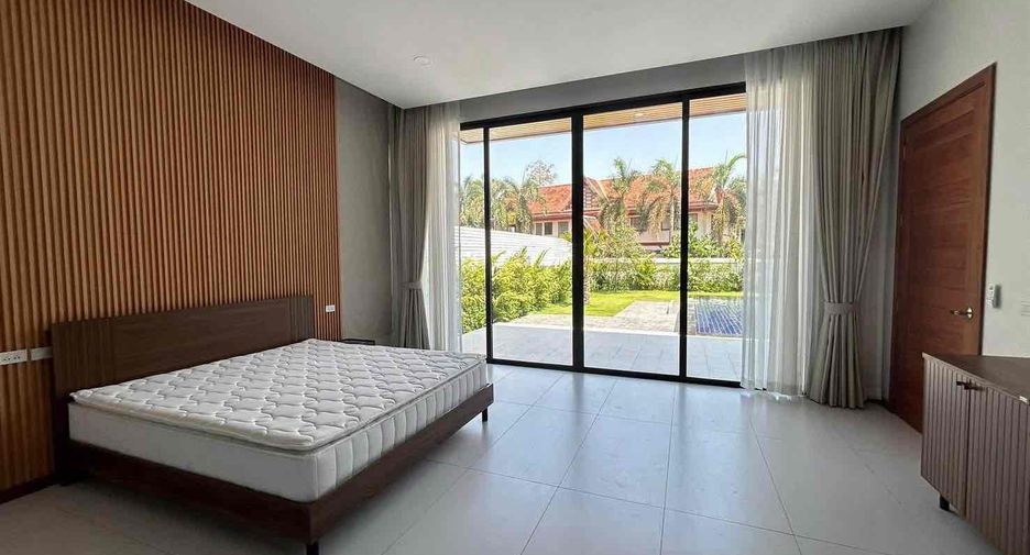 Villa en alquiler de 5 habitaciones en Bang Lamung, Chonburi