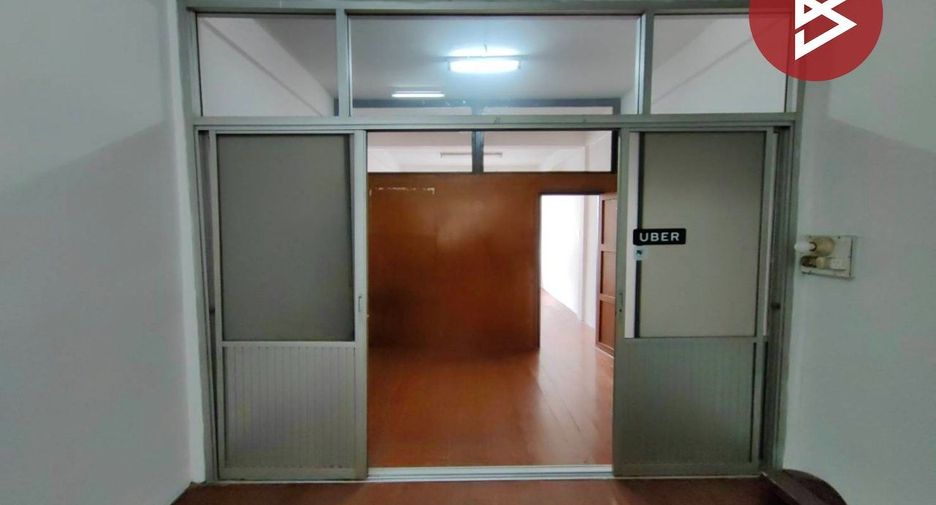 Gewerbefläche zum Kauf mit 3 Zimmer in Bangkok Yai, Bangkok