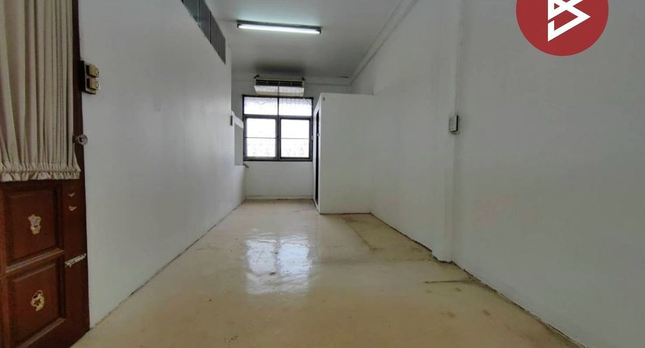 Gewerbefläche zum Kauf mit 3 Zimmer in Bangkok Yai, Bangkok