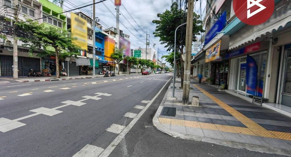 Gewerbefläche zum Kauf mit 3 Zimmer in Bangkok Yai, Bangkok