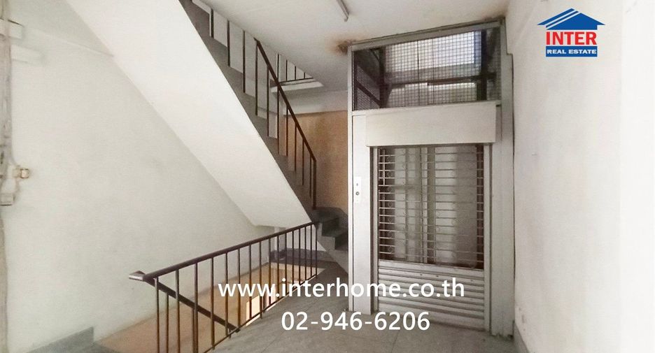 For sale 5 ベッドルーム retail Space in Bang Rak, Bangkok