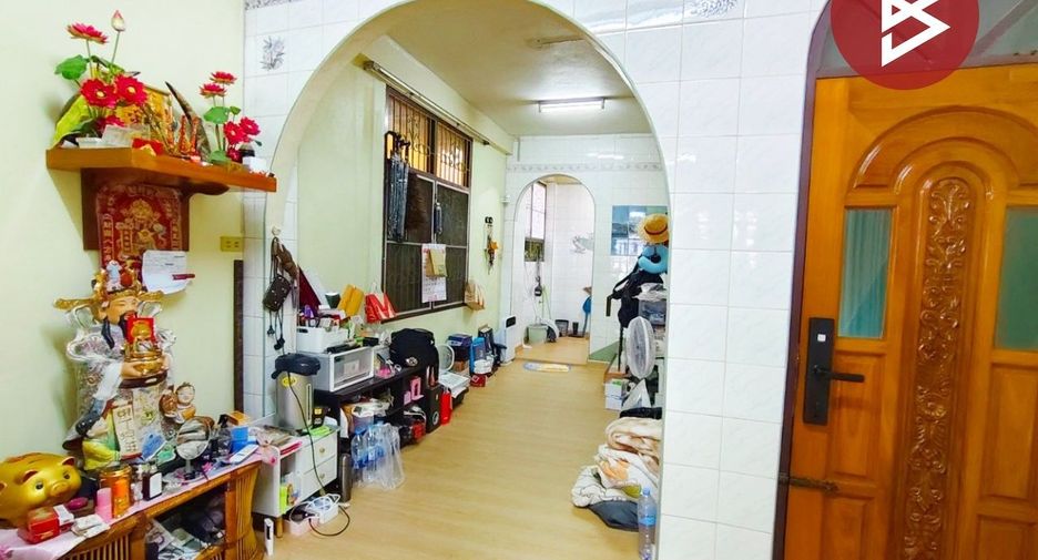 For sale 2 ベッドルーム retail Space in Khlong San, Bangkok