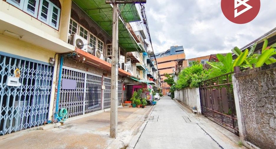 For sale 2 ベッドルーム retail Space in Khlong San, Bangkok