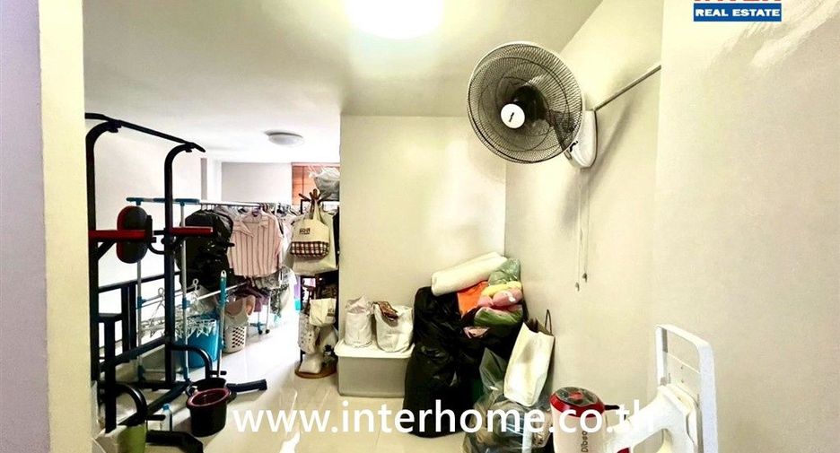出售 4 卧室 商业空间 在 Thon Buri, 曼谷