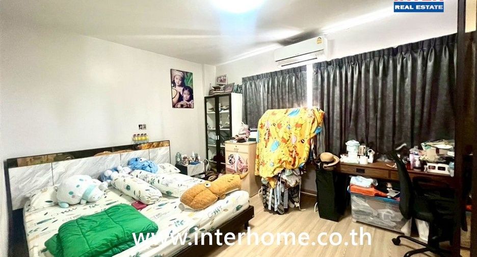 出售 4 卧室 商业空间 在 Thon Buri, 曼谷