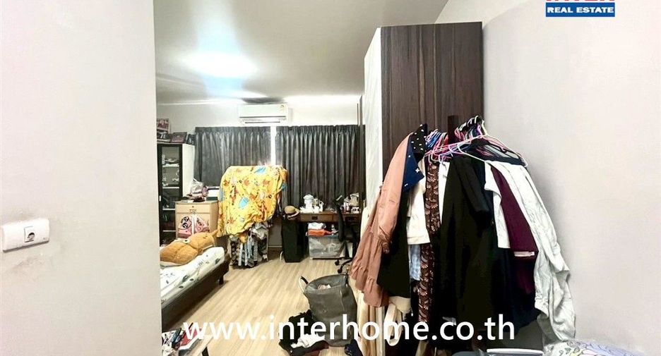 出售 4 卧室 商业空间 在 Thon Buri, 曼谷