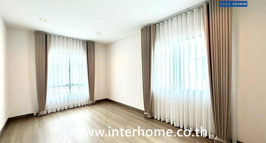 For sale 4 bedrooms house in Pak Kret, Nonthaburi