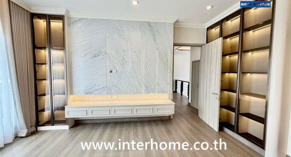 For sale 4 bedrooms house in Pak Kret, Nonthaburi