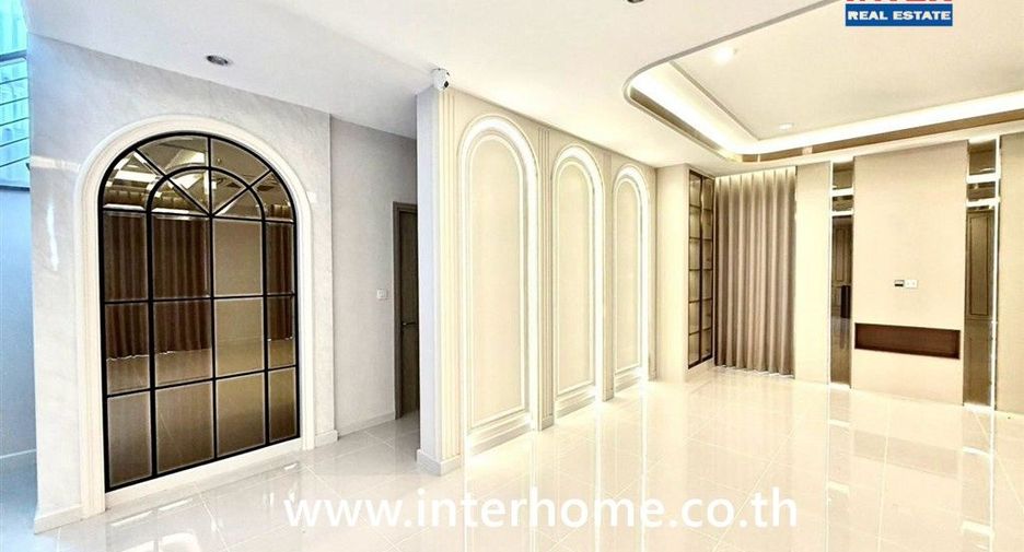 For sale 4 bedrooms house in Pak Kret, Nonthaburi