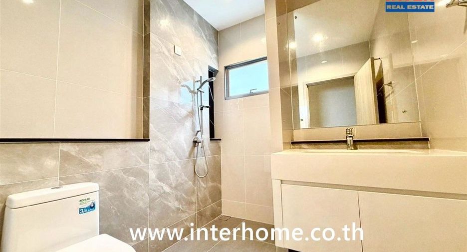 For sale 4 bedrooms house in Pak Kret, Nonthaburi