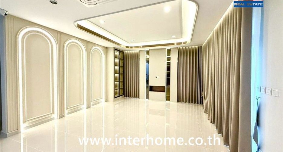 For sale 4 bedrooms house in Pak Kret, Nonthaburi