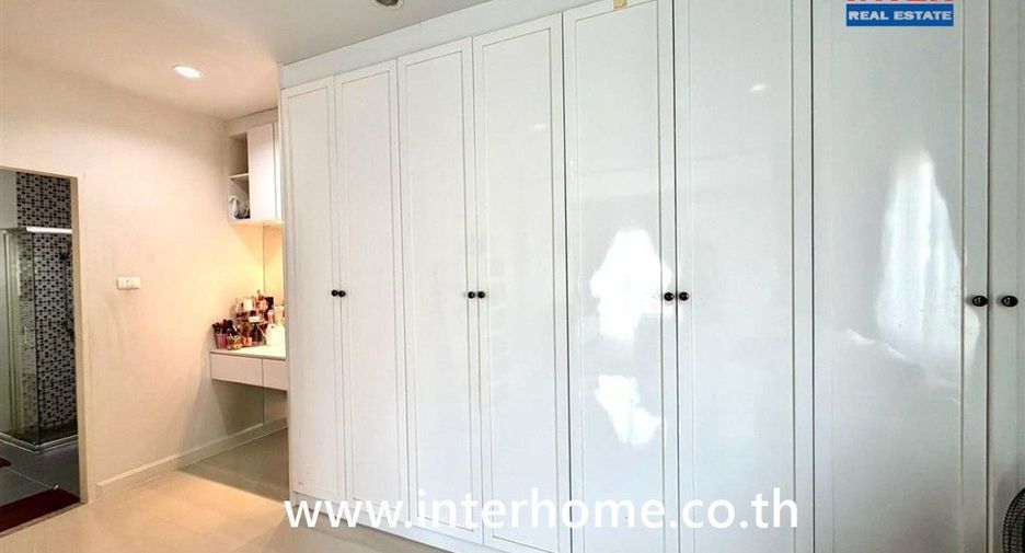 For sale 3 ベッドルーム house in Saphan Sung, Bangkok