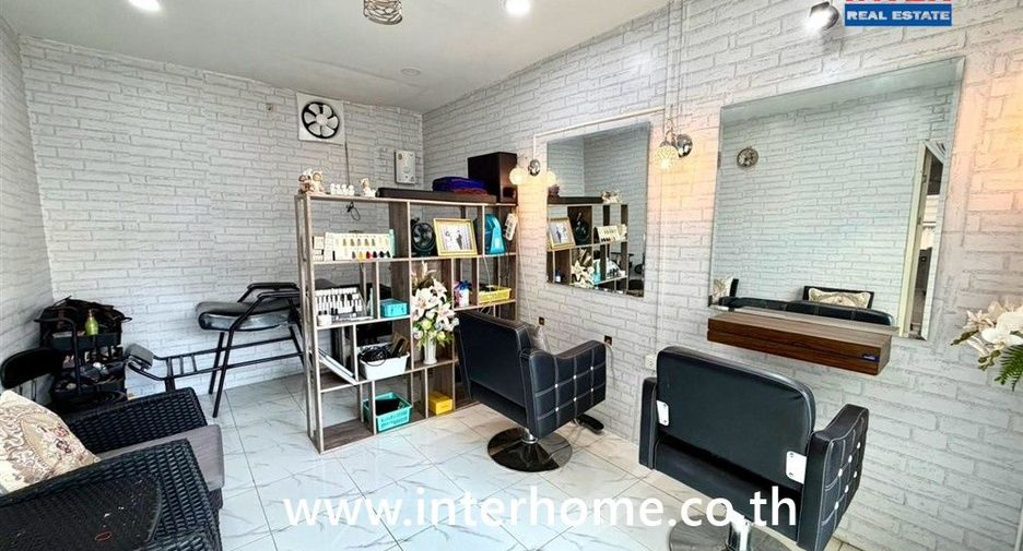 For sale 3 ベッドルーム house in Saphan Sung, Bangkok