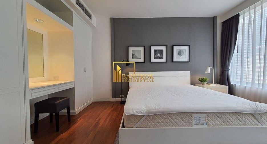 For rent 2 bedrooms condo in Pathum Wan, Bangkok