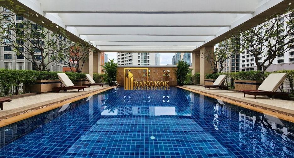 For rent 2 bedrooms condo in Pathum Wan, Bangkok