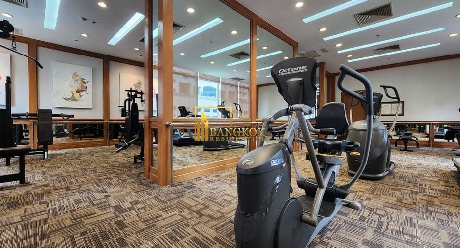 For rent 2 bedrooms condo in Pathum Wan, Bangkok