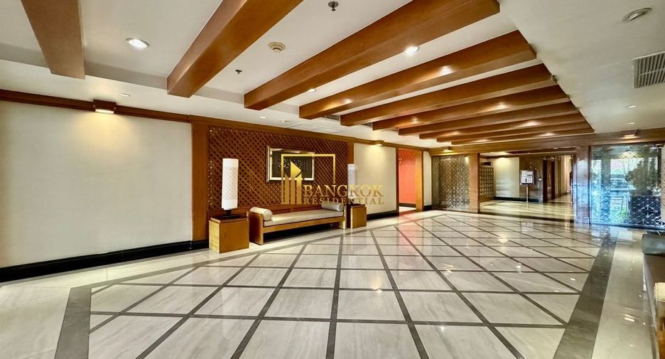 For rent 2 bedrooms condo in Pathum Wan, Bangkok