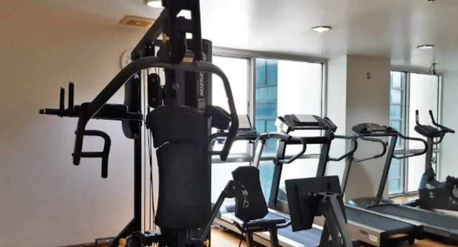 For rent 3 bedrooms condo in Watthana, Bangkok