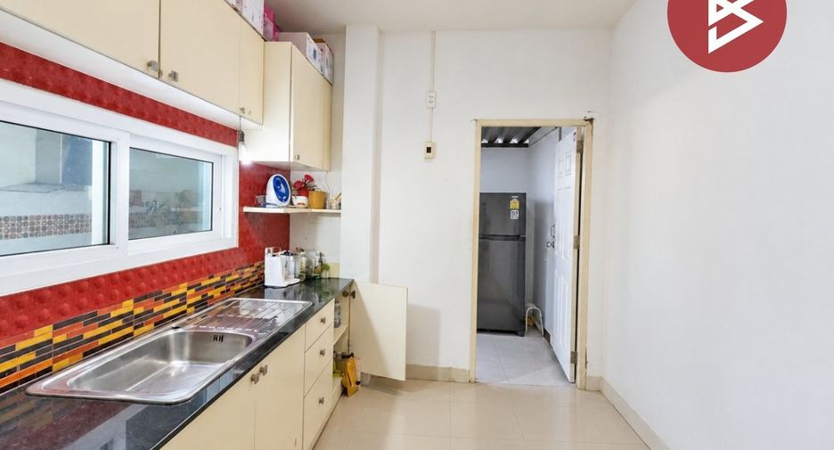 Haus zum Kauf mit 4 Zimmer in Nong Chok, Bangkok