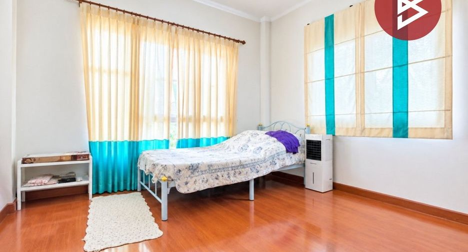Haus zum Kauf mit 4 Zimmer in Nong Chok, Bangkok