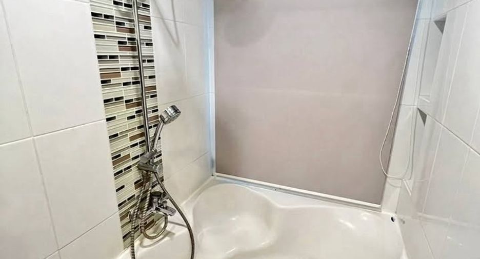 À louer 1 chambre condo à Si Racha, Chonburi